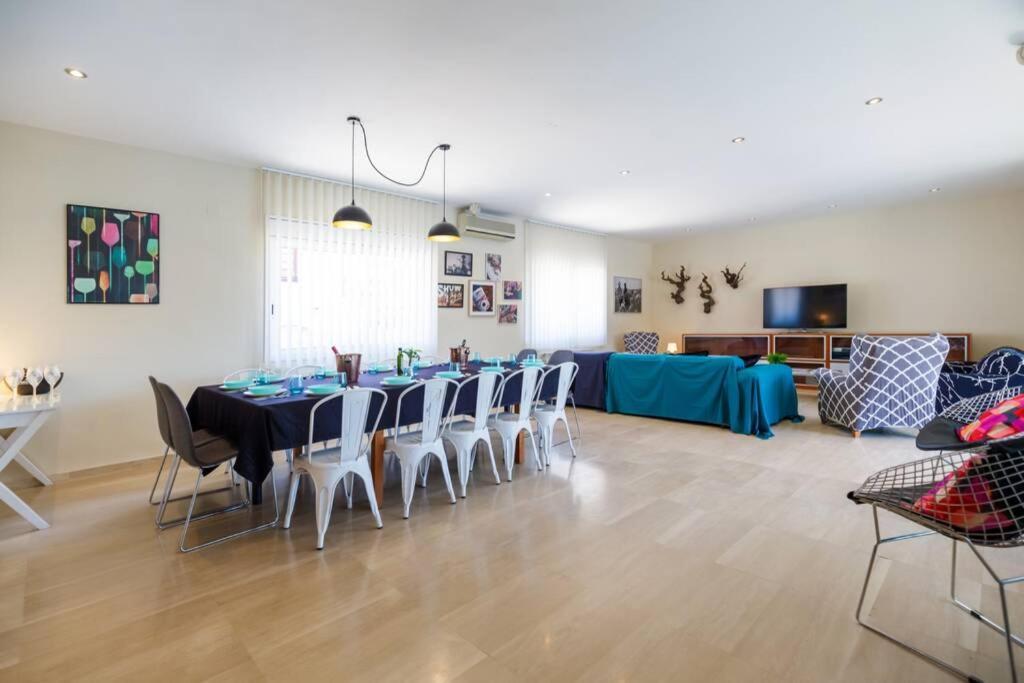 Villa Wine Experience Cambrils - Wine, Art & Games Exterior photo